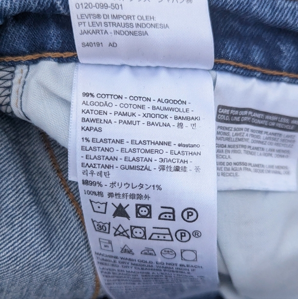 Levi's Ribcage Straight Ankle Jeans - Picture 14 of 16